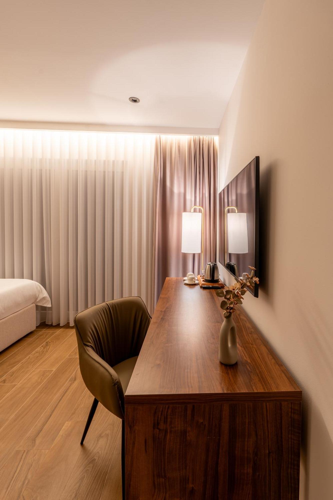 Ruby Hotel Prishtina Pristina Exterior photo